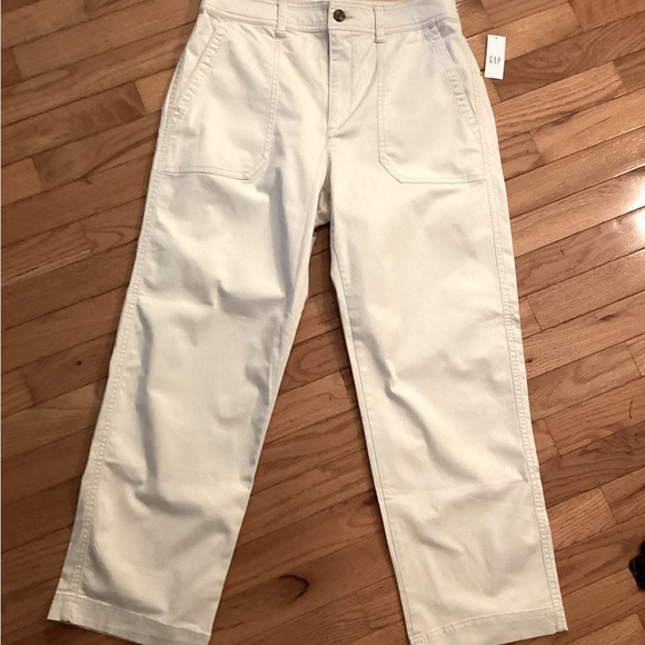 NWT GAP UTILITY POCKET KHAKI GIRLFRIEND FIT PANTS - SLIM HIPS TAPERED LEG - Picture 13 of 15